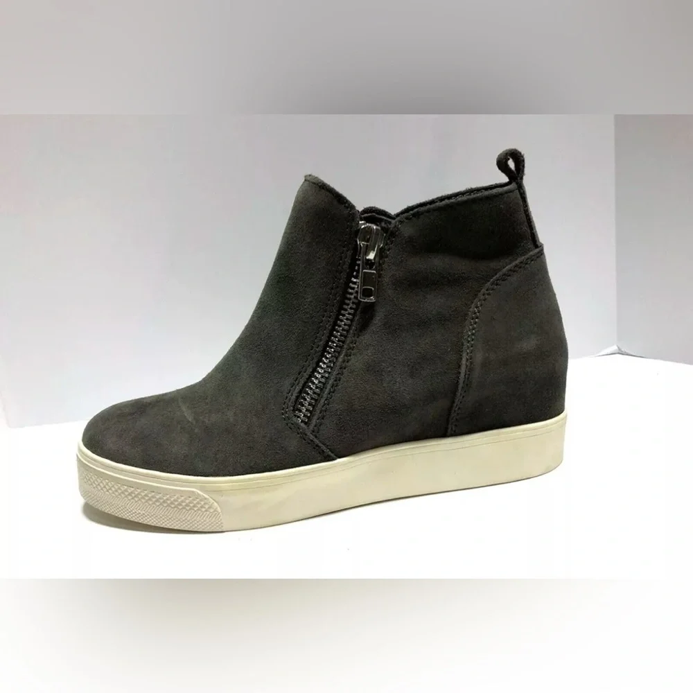 Steve Madden Wedgie Womens Gray Wedge Suede Shoes Size 9 M